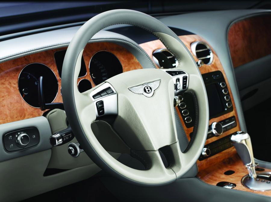  Bentley Continental GTC Speed 2010 года  (фото 2 из 70)